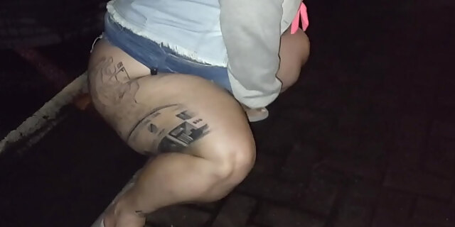 bbw,bra,caught,pissing,plumper,street